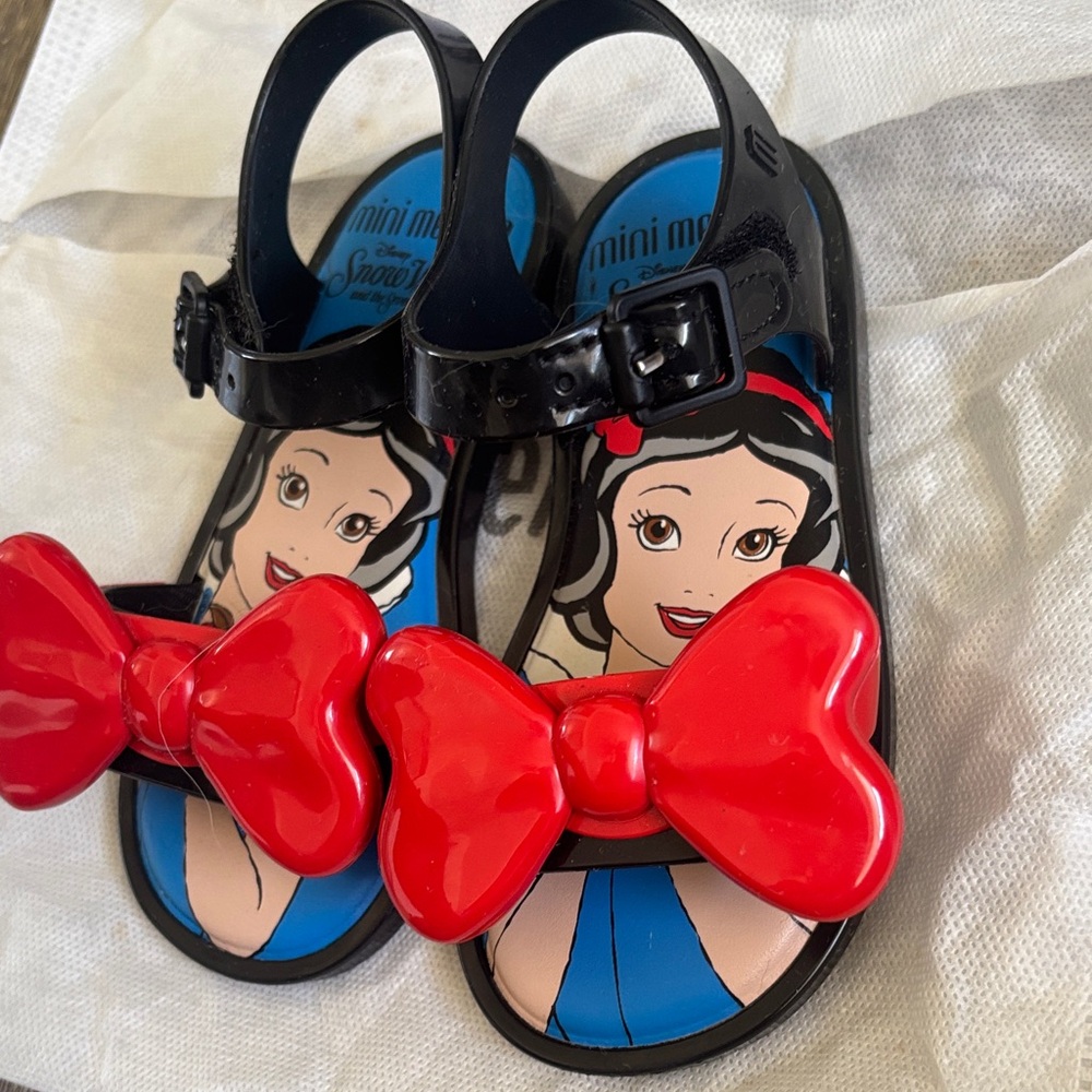 Mini Melissa Kids' Sandals - Red Bow and Black Straps - Picture 4 of 5